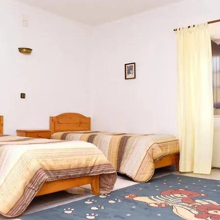 Charming House In With Shared Pool. Casa vacanze