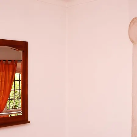 Casa vacanze Charming House In With Shared Pool. Porto de Mós